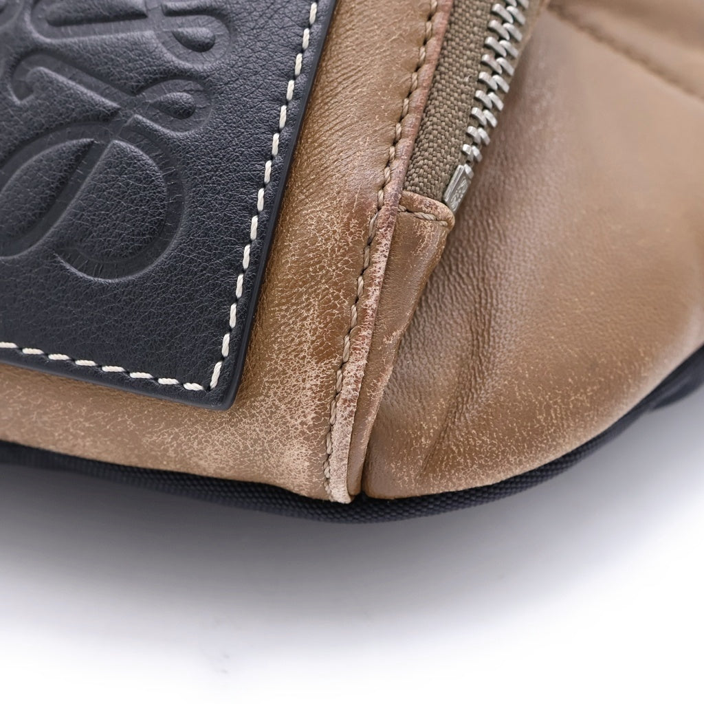 LOEWE(ロエベ) PUFFY BUMBAG アナグラム パフィー バム レザー ボディバッグ ブラウン