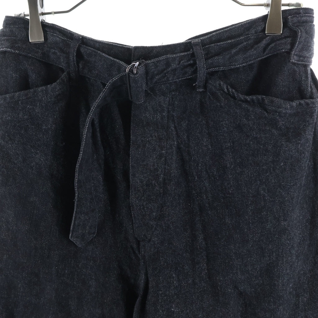 COMOLI(コモリ) 21SS ベルテッド ウォッシュド ボタンフライ テーパードデニムパンツ ジーンズ ブラック T01-03004