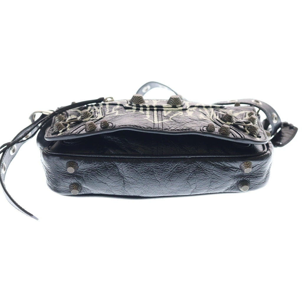 BALENCIAGA(バレンシアガ) LE CAGOLE XS ルカゴール スタッズ ロゴペイント レザー ショルダーバッグ ブラック 719082 レディース
