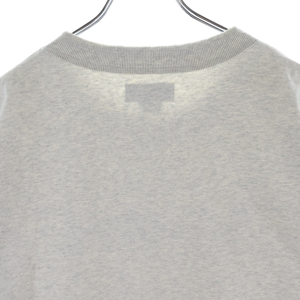 A.P.C(アーペーセー) 21SS ×Sacai サカイ 裾ジッパー フロントロゴプリントTシャツ 半袖クルーネックカットソー グレー 24213-1-94291