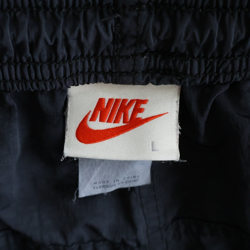 NIKE(ナイキ) ×STUSSY BEACH PANTS ステューシー ビーチ ロゴプリント ナイロンパンツ グレー CT4316-045