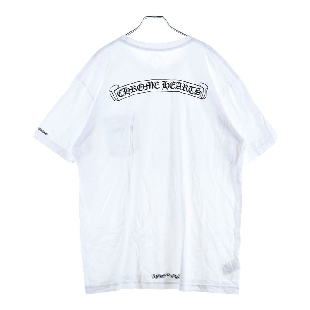 CHROME HEARTS(クロムハーツ) SCROLL LABEL S/S TEE スクロールラベル チェストポケット バックロゴプリント クルーネック半袖Tシャツ カットソー ホワイト