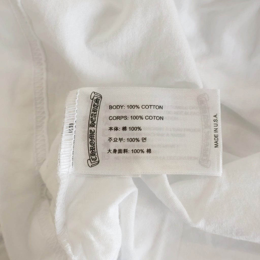 CHROME HEARTS(クロムハーツ) SCROLL LABEL S/S TEE スクロールラベル チェストポケット バックロゴプリント クルーネック半袖Tシャツ カットソー ホワイト