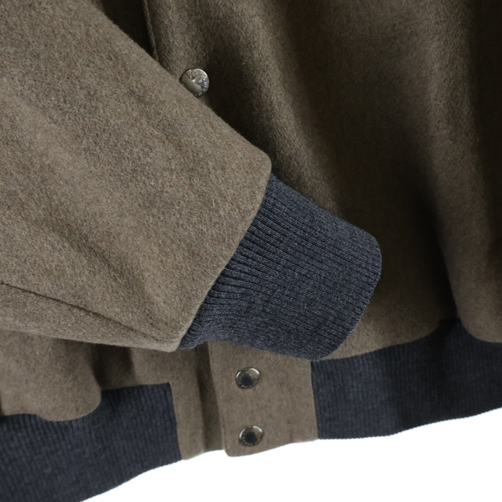 MAISON KITSUNE(メゾンキツネ) WOOL TEDDY JACKET ウール フォックスヘッド ロゴ刻印スナップボタン テディジャケット ブルゾン ベージュ DU02208WM0001