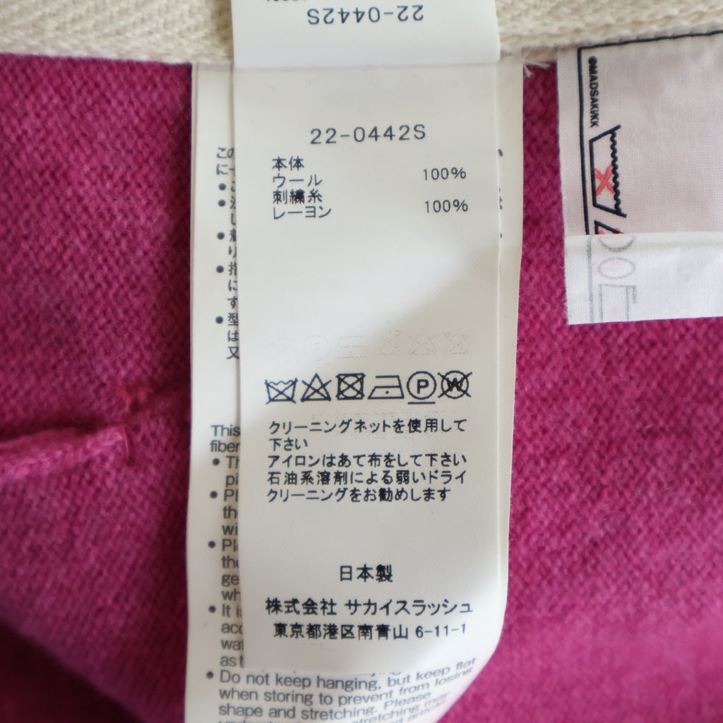 Sacai(サカイ) 22AW ×MADSAKI マッドサキ バックロゴエンブロイダリー Vネックカーディガン ニット ピンク 22-0442S