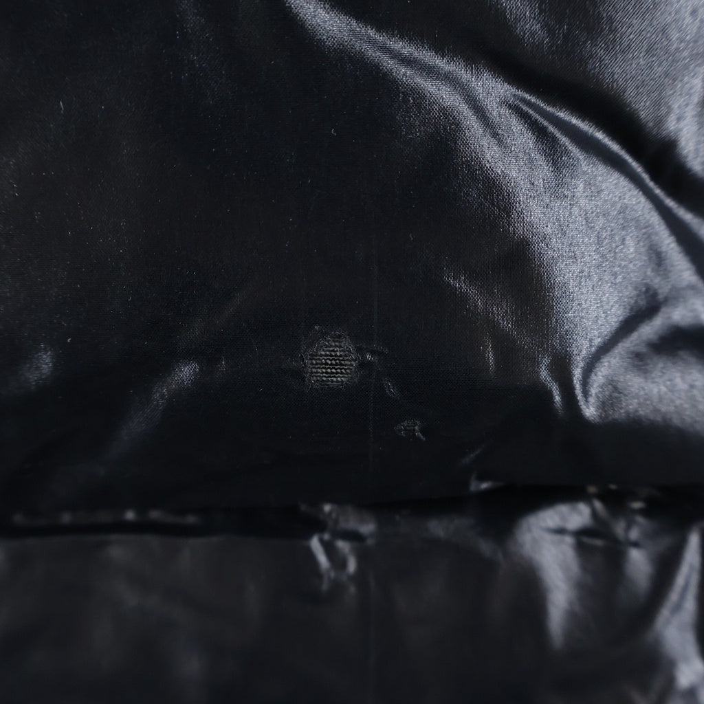 MONCLER(モンクレール) 23AW SAULX ソックス アームワッペンロゴ ジップアップ フーデッドダウンジャケット ブラック I20911A00007 5963V