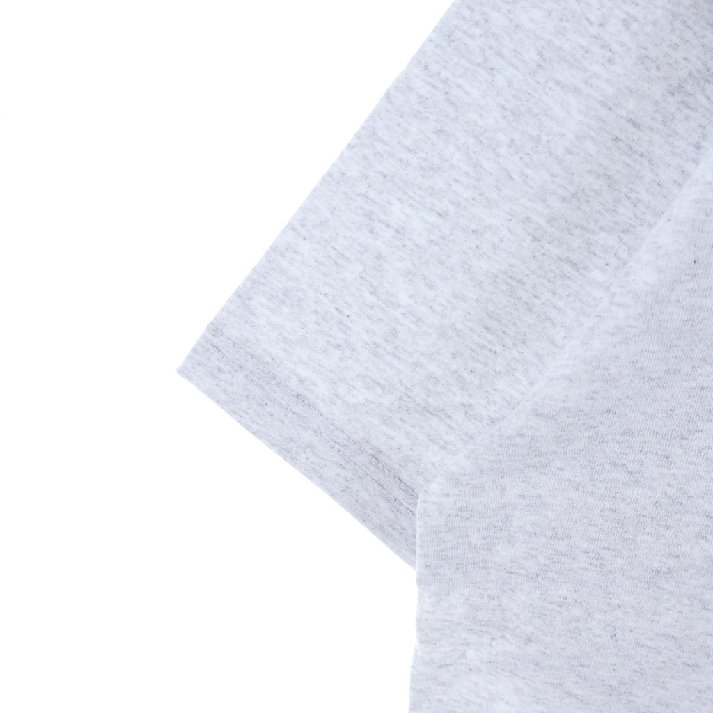 LANE BY BROCHURE(レーンバイブローシュアー) LANE BY 831 TEE ロゴプリントTシャツ グレー