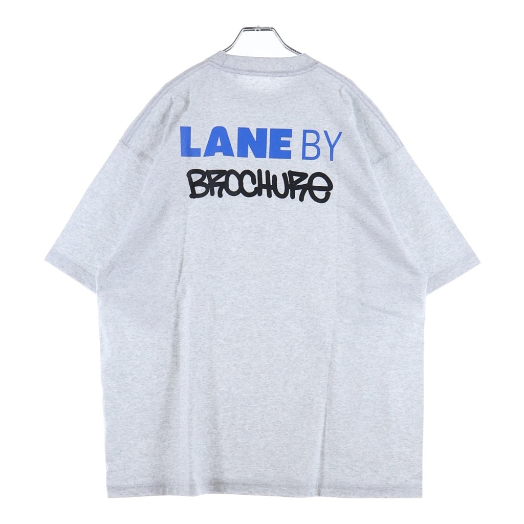 LANE BY BROCHURE(レーンバイブローシュアー) LANE BY 831 TEE ロゴプリントTシャツ グレー