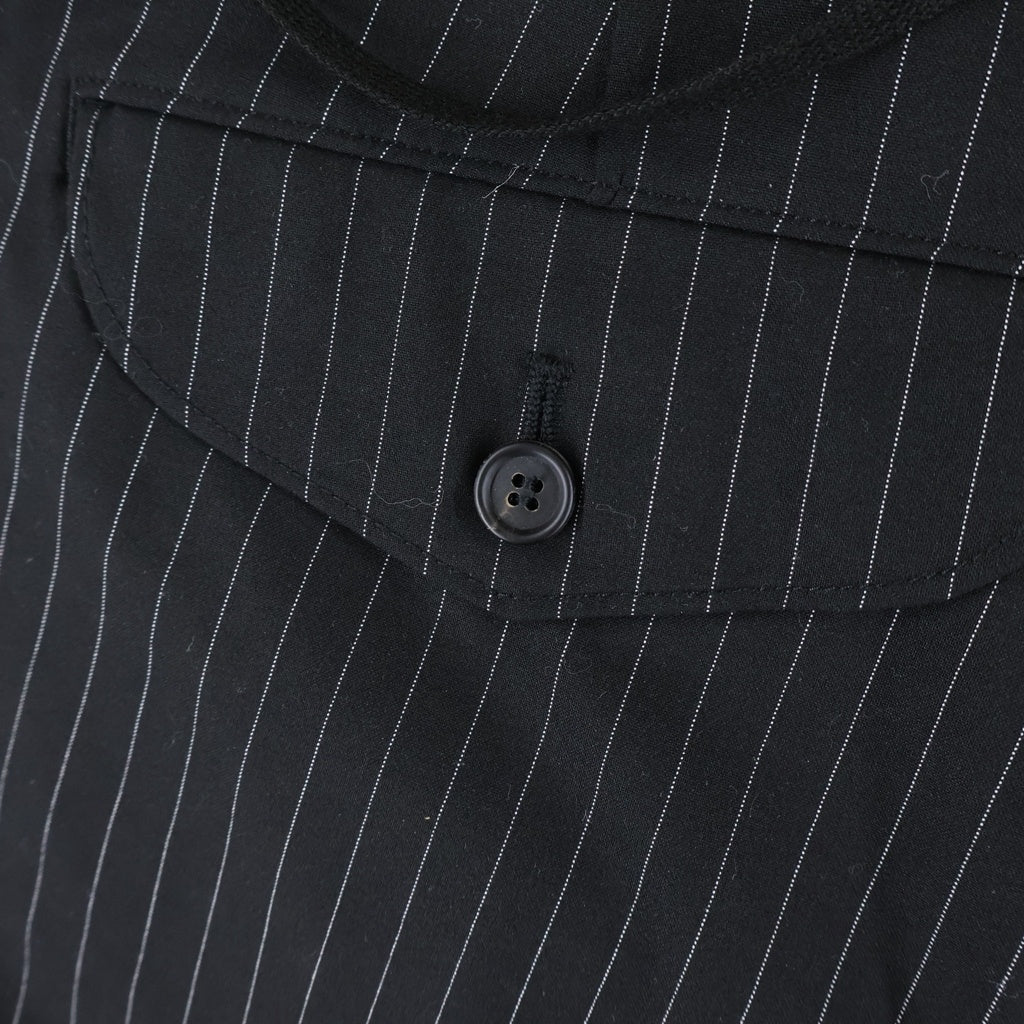 KUON(クオン) 25AW 3/4 HAKAMA TROUSERS ハカマ ストライプ柄 ツータック ジップフライ ハーフトラウザーズ スラックス ブラック 145PT023500