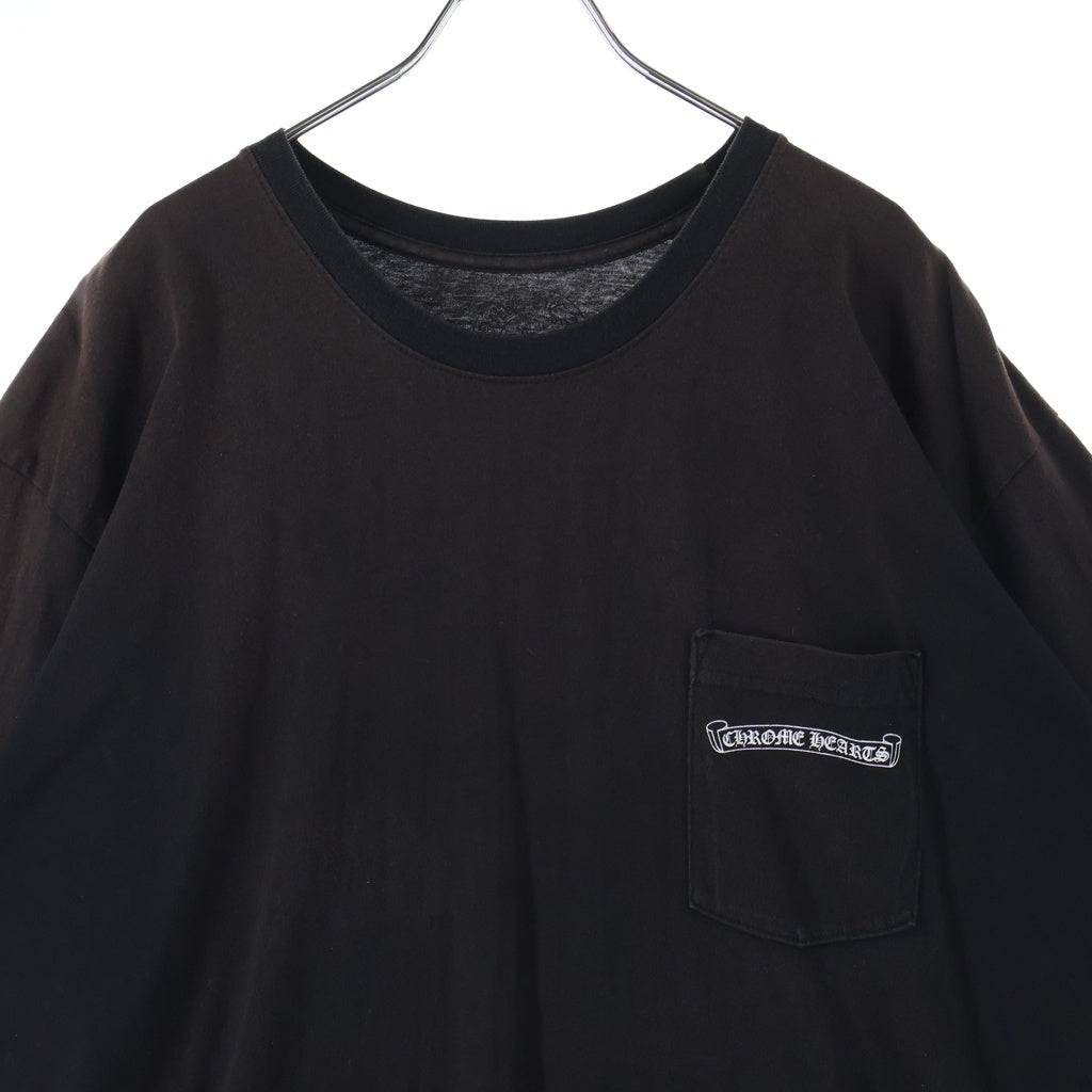 CHROME HEARTS(クロムハーツ) BACK SCROLL LABEL S/S TEE バックスクロールラベル ロゴプリント ポケット クルーネック 半袖Tシャツ カットソー ブラック