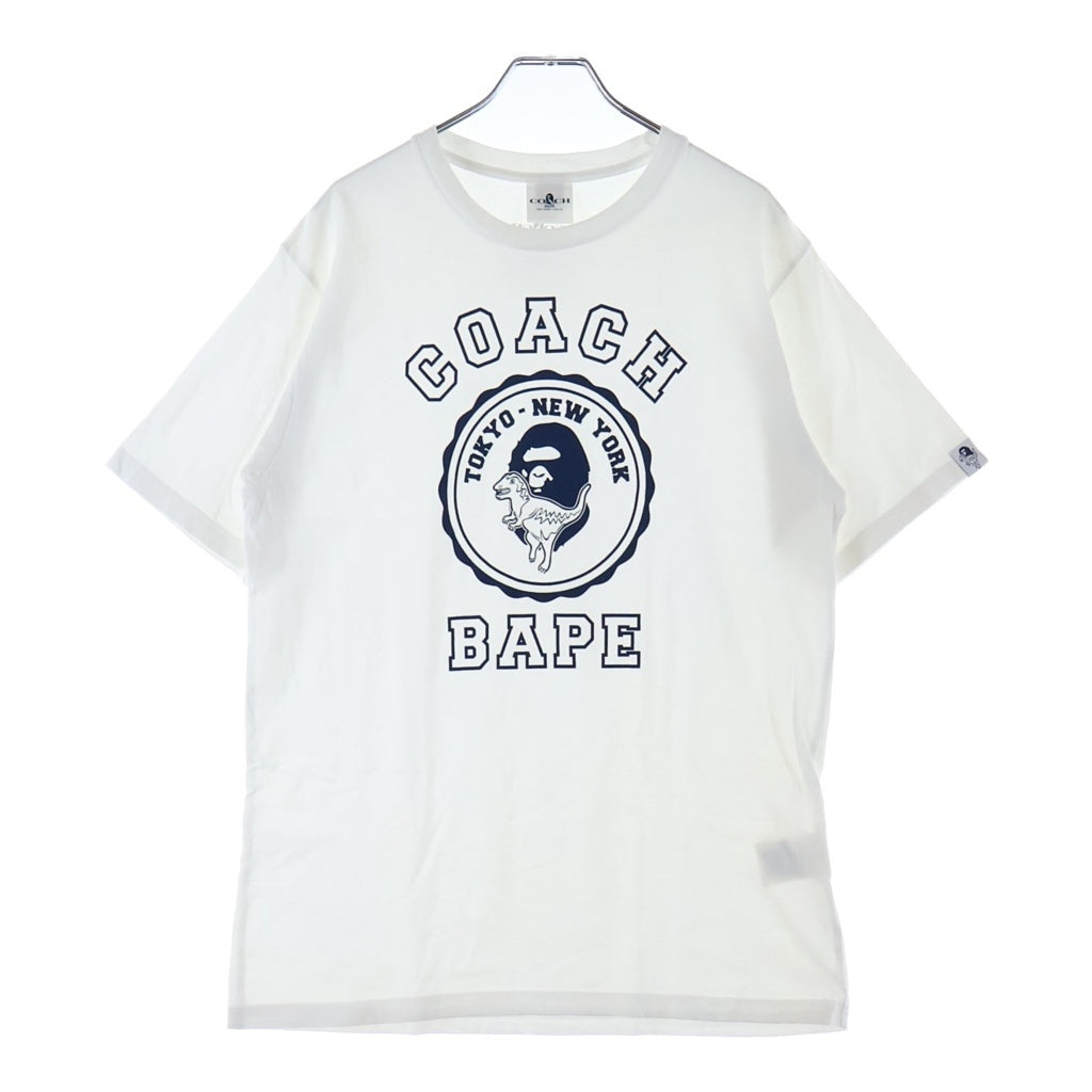 A BATHING APE(アベイシングエイプ) ×COACH COLLEGE TEE コーチ カレッジロゴプリント クルーネック半袖Tシャツ カットソー ホワイト 001CSH731902C