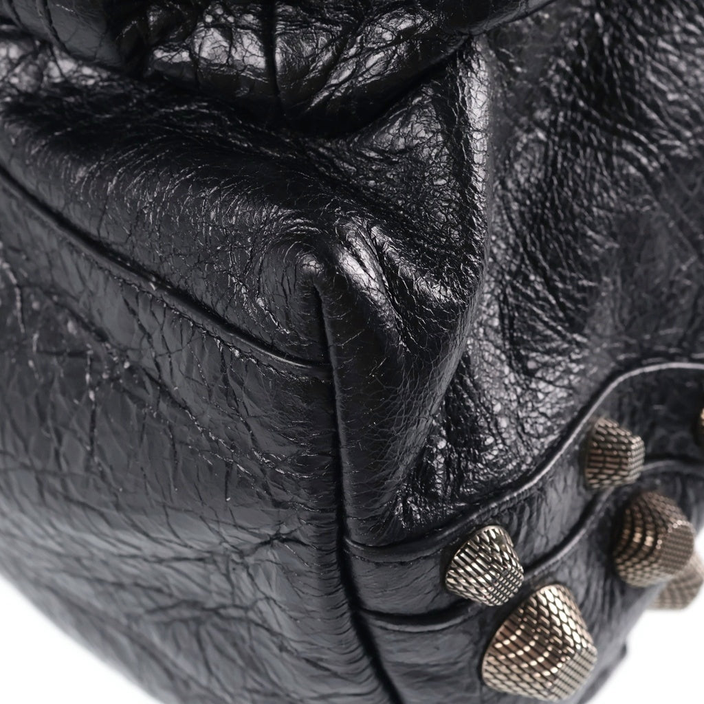 BALENCIAGA(バレンシアガ) LE CAGOLE DIY METAL ルカゴール ロゴペイント メタルスタッズ付き レザーバックパック リュック ブラック 766297