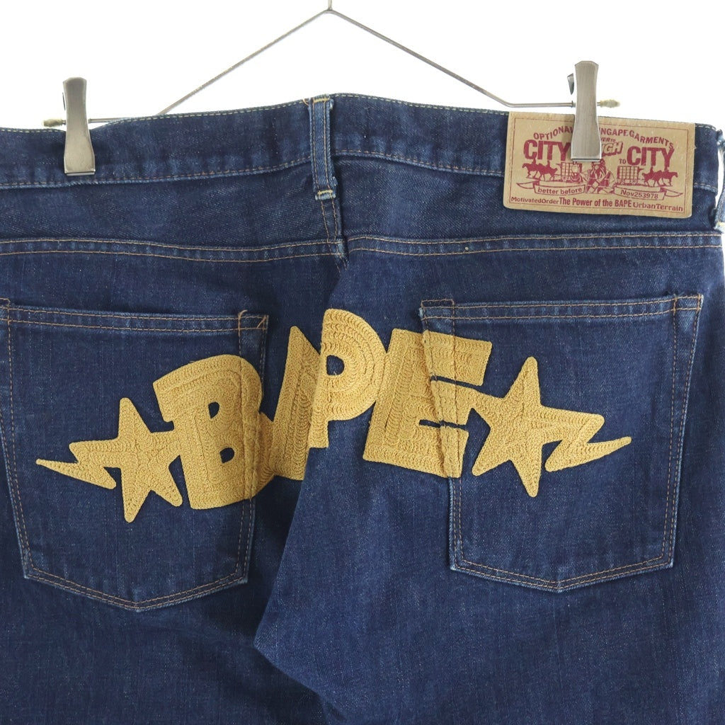 A BATHING APE(アベイシングエイプ) ロゴチェーンステッチ ストレートデニムパンツ ジップフライジーンズ インディゴ