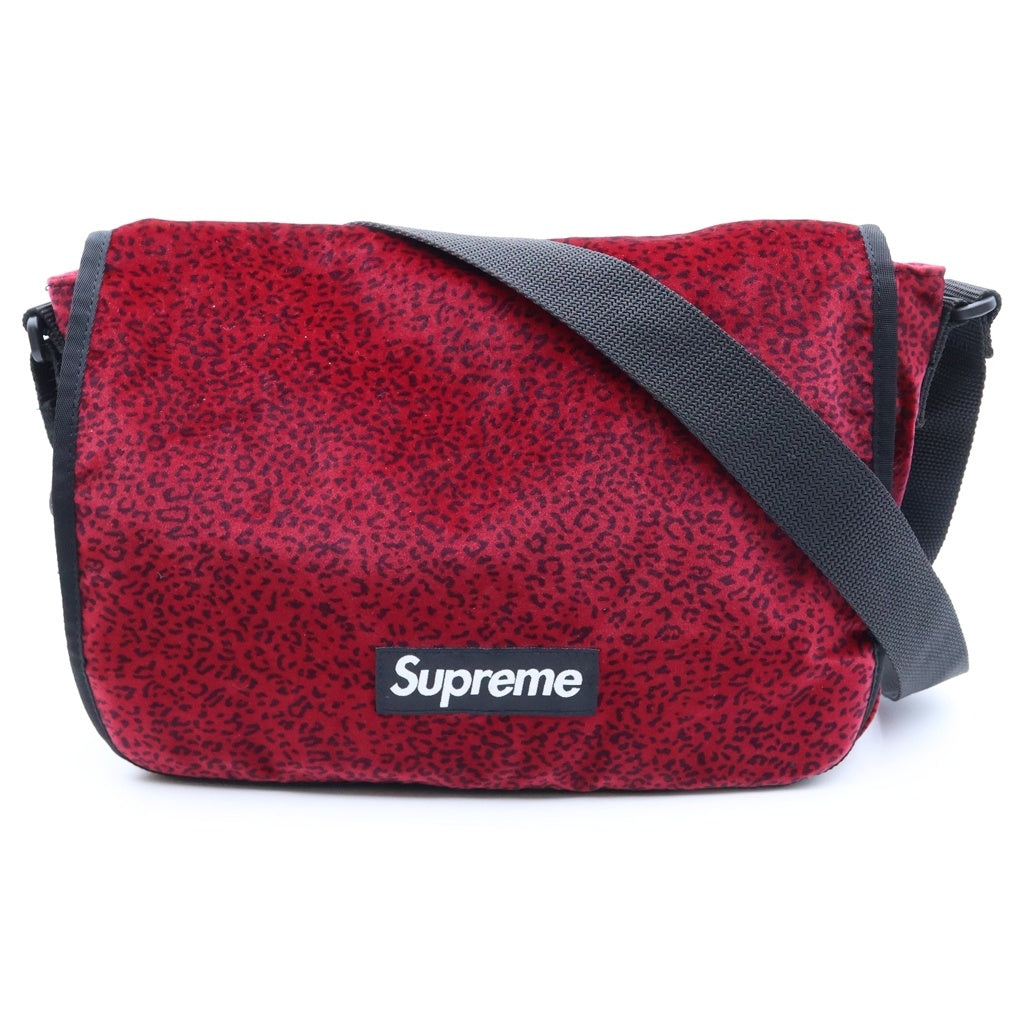 SUPREME(シュプリーム) 25AW Velvet Small Messenger Bag レオパード ベルベッド スモール メッセンジャーバッグ レッド レディース