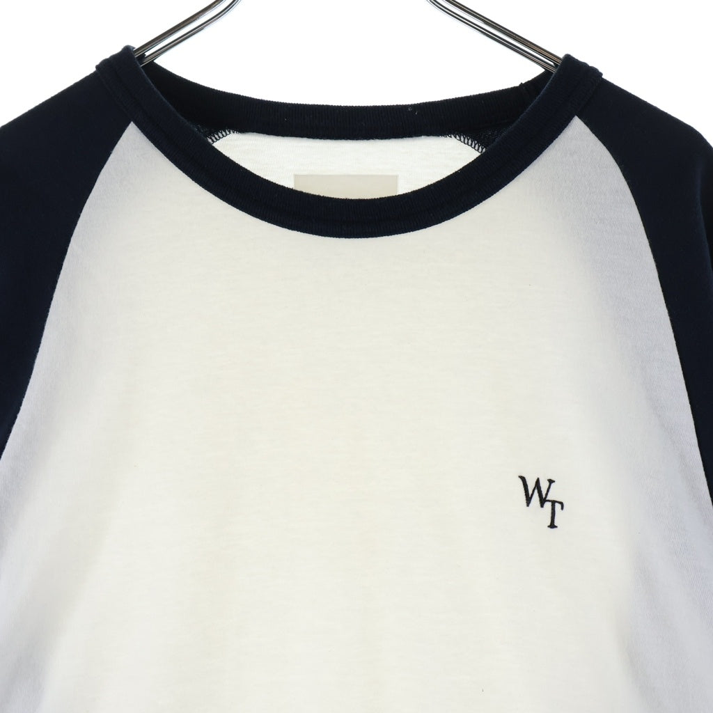 WTAPS(ダブルタップス) 23SS IAN LS / CTPL. LEAGUE ロゴエンブロイダリー クルーネック ラグランロングスリーブ Tシャツ カットソー ホワイト/ネイビー 231ATDT-CSM19