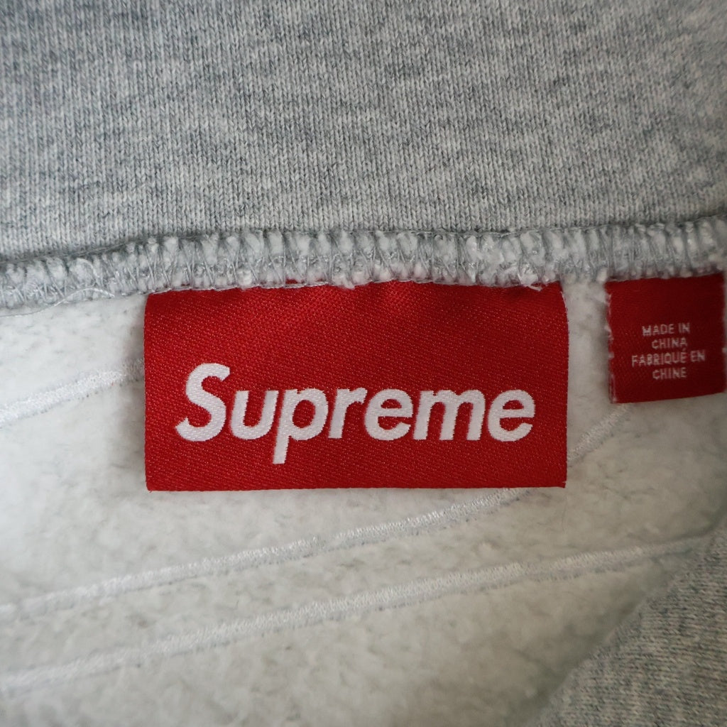 SUPREME(シュプリーム) 24AW Satin Applique Hooded Sweatshirt サテンアップリケロゴ プルオーバースウェットパーカー フーディー グレー