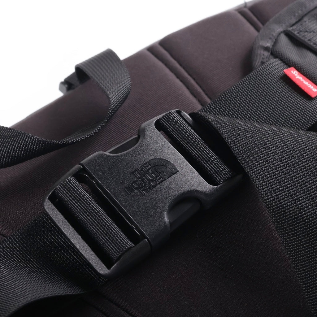 SUPREME(シュプリーム) 18AW ×THE NORTH FACE Leather Mountain Waist Bag ザノースフェイス レザー マウンテン ウエスト ショルダーバッグ ブラック NF0A3VJA
