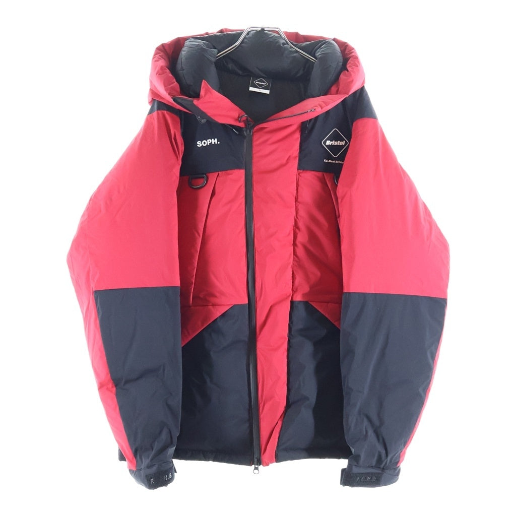 F.C.R.B./F.C.Real Bristol/FCRB(エフシーアールビー/エフシーレアルブリストル) 21AW DOWN BENCH PARKA ベンチ パーカ ロゴワッペン ナイロン フーデッド ダウン ジャケット レッド FCRB-212028