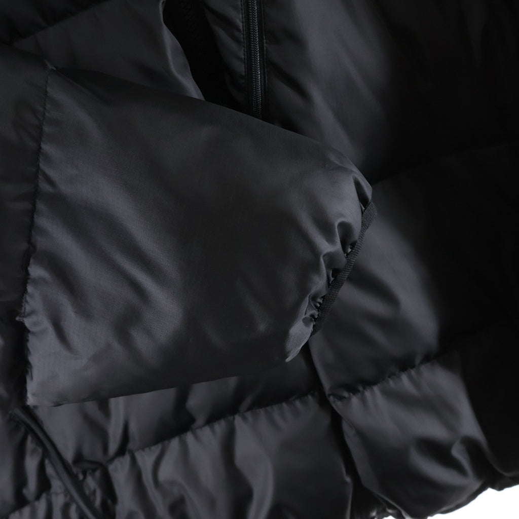 plllllleeeasse(プリーズ) 24AW PUFFER JACKET ロゴエンブロイダリー フーデッド パファー ダウンジャケット ブラック 24PLS-OT05