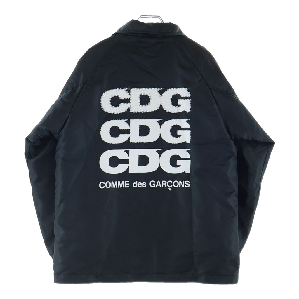 COMME des GARCONS(コムデギャルソン) AD2018 ニットスリーブ 裏地ボア ボタンダウン ロゴプリント ナイロンコーチジャケット ブラック SZ-J007