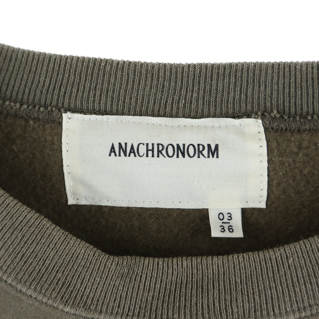 anachronorm(アナクローム) GLITCH EMBROIDERY SWEAT グリッチ フロントエンブロイダリー クルーネックスウェットシャツ トレーナー カーキ AN300