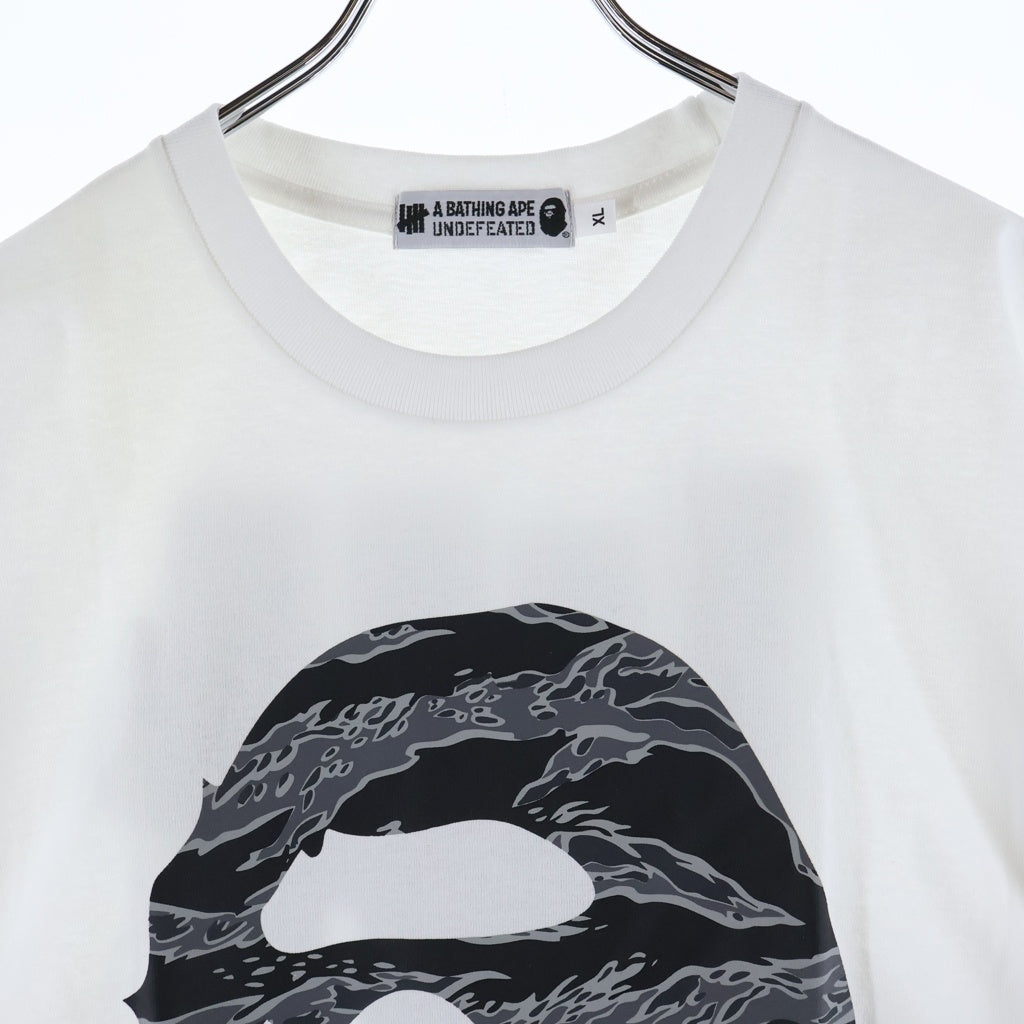 A BATHING APE(アベイシングエイプ) 18AW ×UNDEFEATED APEHEAD TEE アンディフィーテッド エイプヘッド カモ柄プリントTシャツ 半袖クルーネックカットソー ホワイト 1E73110903