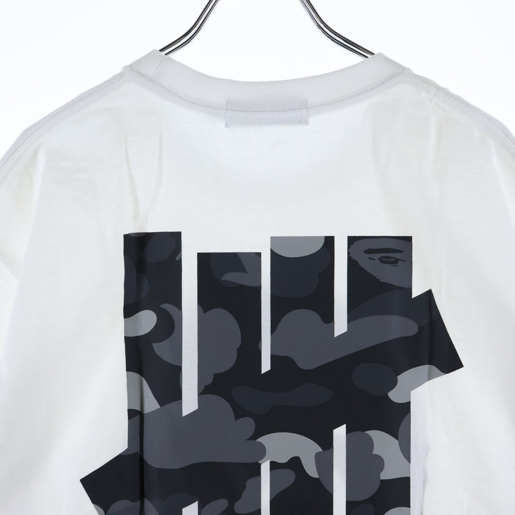 A BATHING APE(アベイシングエイプ) 18AW ×UNDEFEATED APEHEAD TEE アンディフィーテッド エイプヘッド カモ柄プリントTシャツ 半袖クルーネックカットソー ホワイト 1E73110903