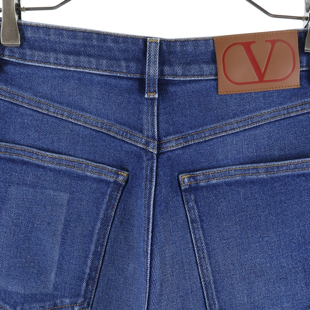 VALENTINO(ヴァレンティノ) Vロゴ パッチ デニムショーツ ショートパンツ レディース インディゴ WB3DD12J7C6