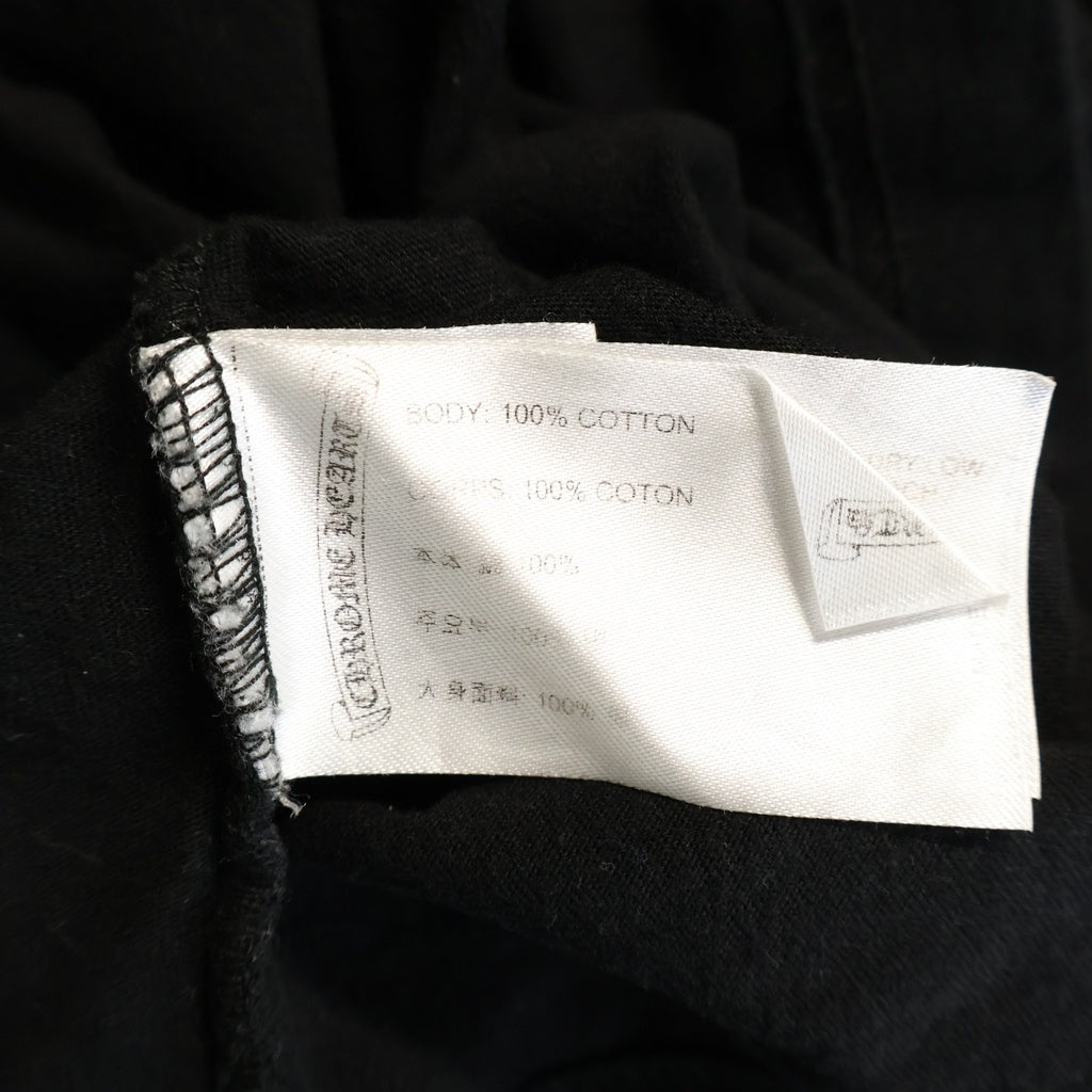 CHROME HEARTS(クロムハーツ) ネックロゴ スクロールラベルプリント クルーネック半袖ポケットTシャツ カットソー ブラック
