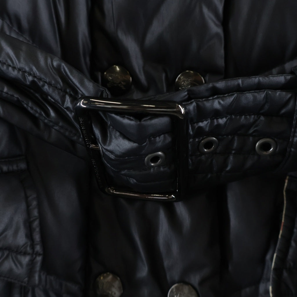 BURBERRY BLUE LABEL(バーバリーブルーレーベル) 裏地ノバチェック ベルテッド ファーフーデッド ジップアップ ロングダウンジャケット レディース ネイビー FRF10-592-09
