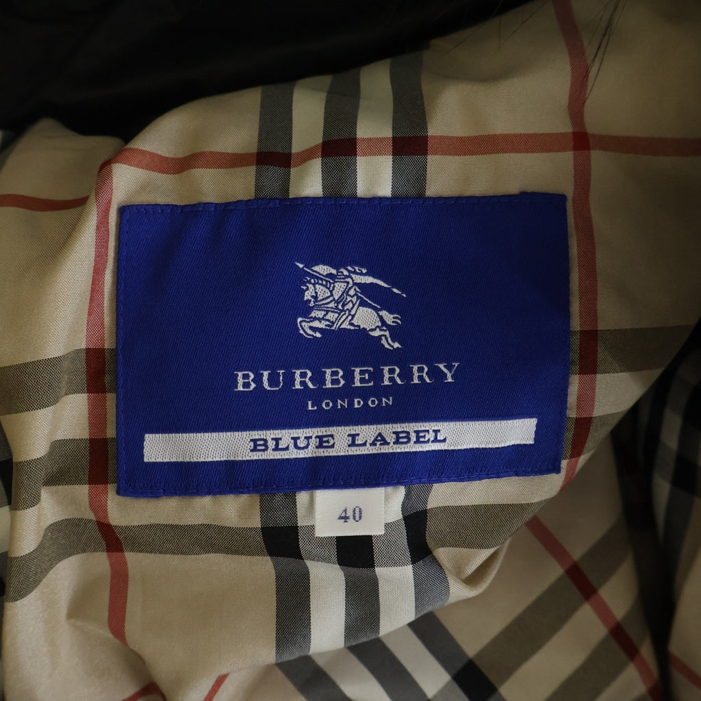 BURBERRY BLUE LABEL(バーバリーブルーレーベル) 裏地ノバチェック ベルテッド ファーフーデッド ジップアップ ロングダウンジャケット レディース ネイビー FRF10-592-09