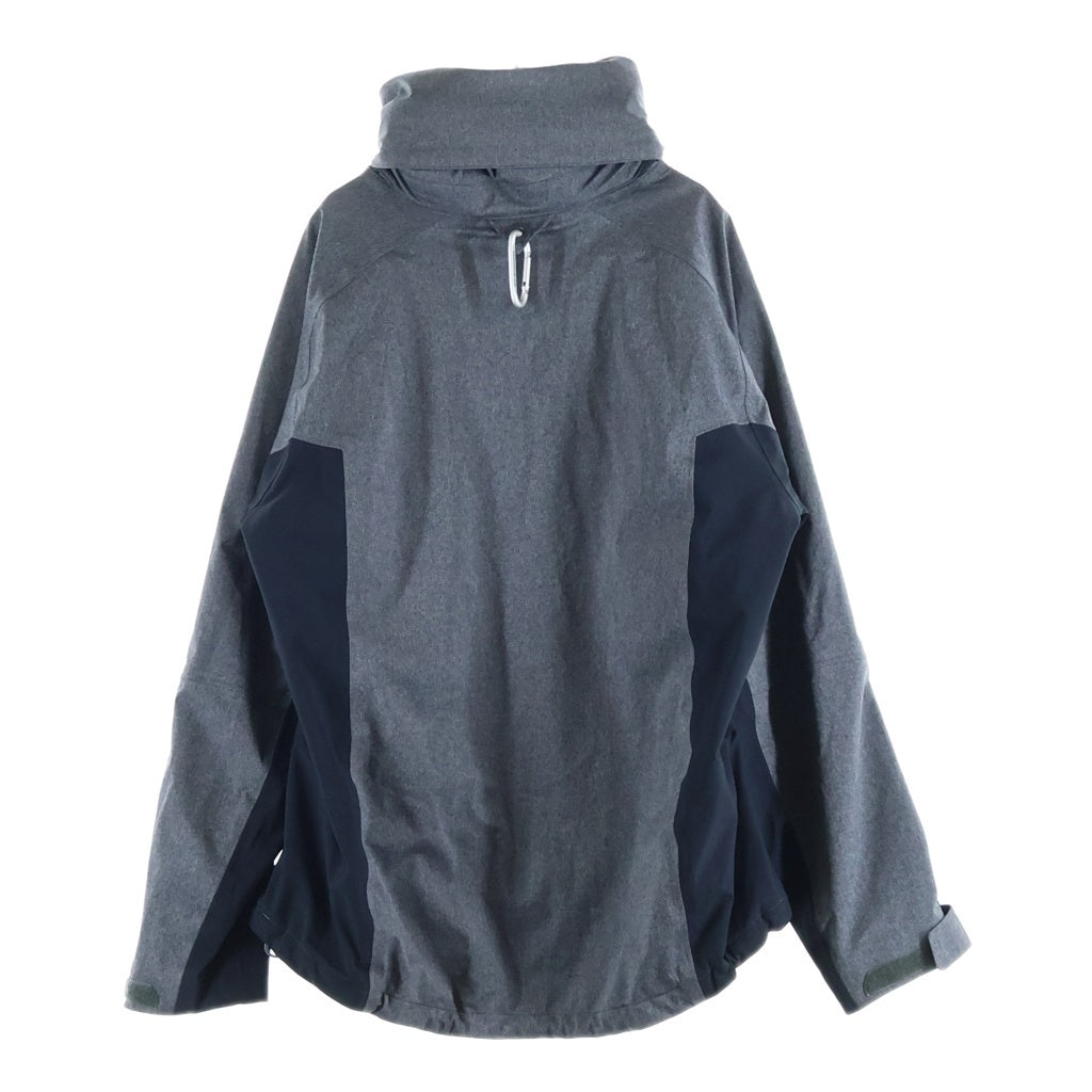 MILLET(ミレー) ×WHITE MOUNTAINEERING ホワイトマウンテリアニング ロゴエンブロイダリー マルチジップアップ ナイロンジャケット ブルゾン グレー MIV01743 WM1973231