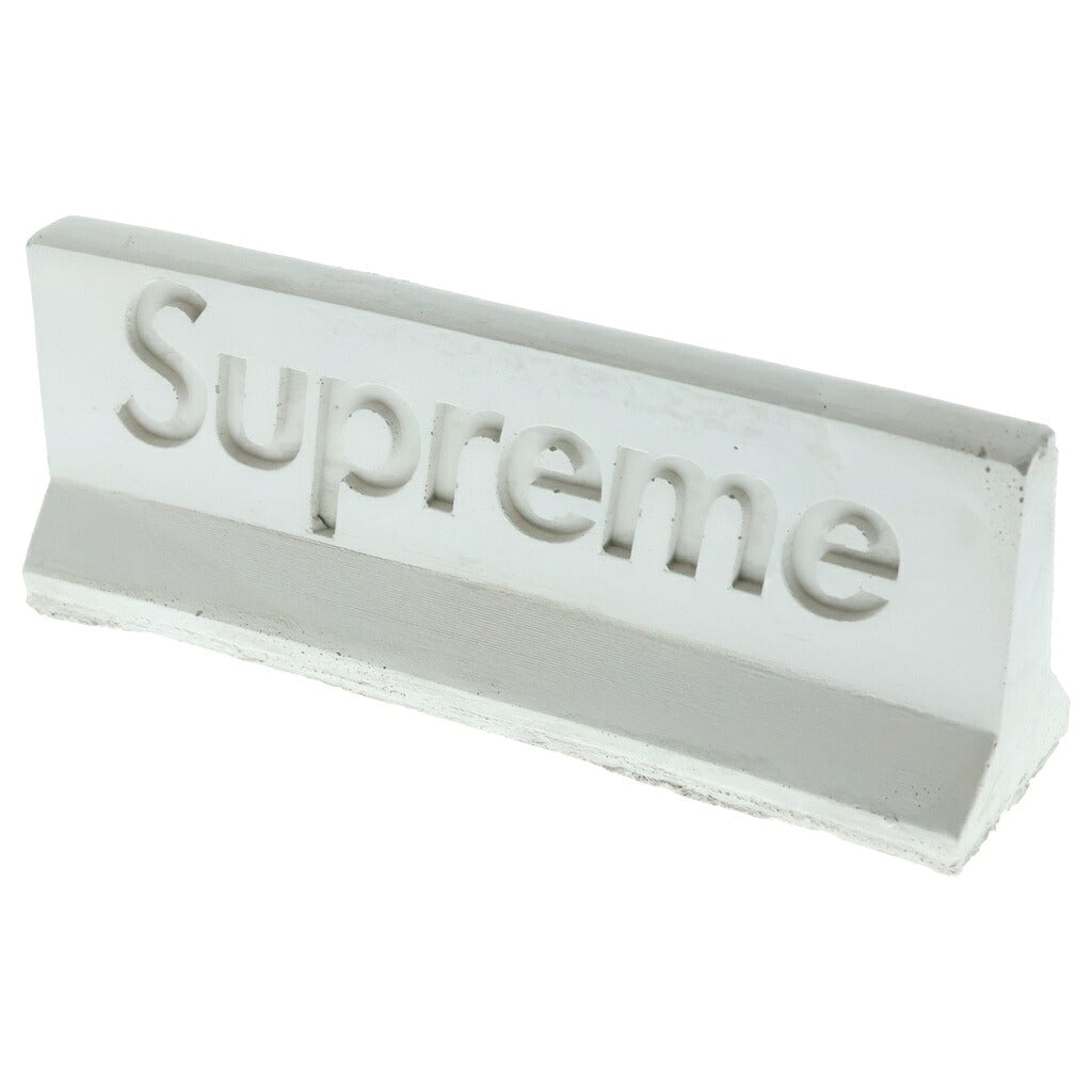 SUPREME(シュプリーム) 26SS ×Mini Materials 1:12 Scale Jersey Barrier ミニマテリアル 1:12スケール ジャージーバリア グレー ■