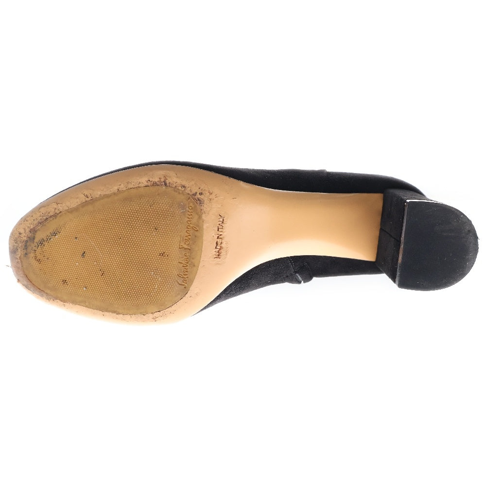 Salvatore Ferragamo(サルヴァトーレ フェラガモ) スウェードレザー サイドジップ ショートブーツ ブラック レディース DG67397 0470Z
