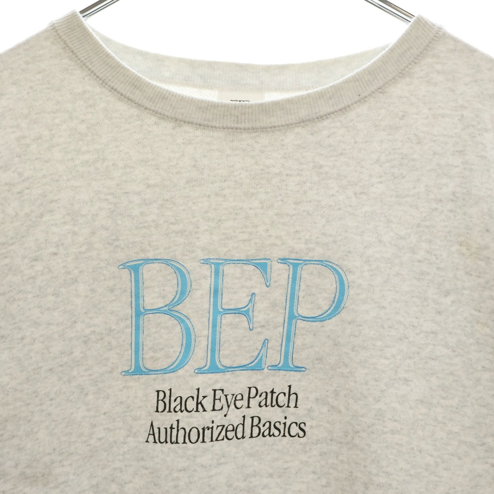 THE BLACK EYE PATCH(ブラックアイパッチ) BEP OS Logo Crew Sweat ロゴプリントクルーネックスウェットトレーナー グレー