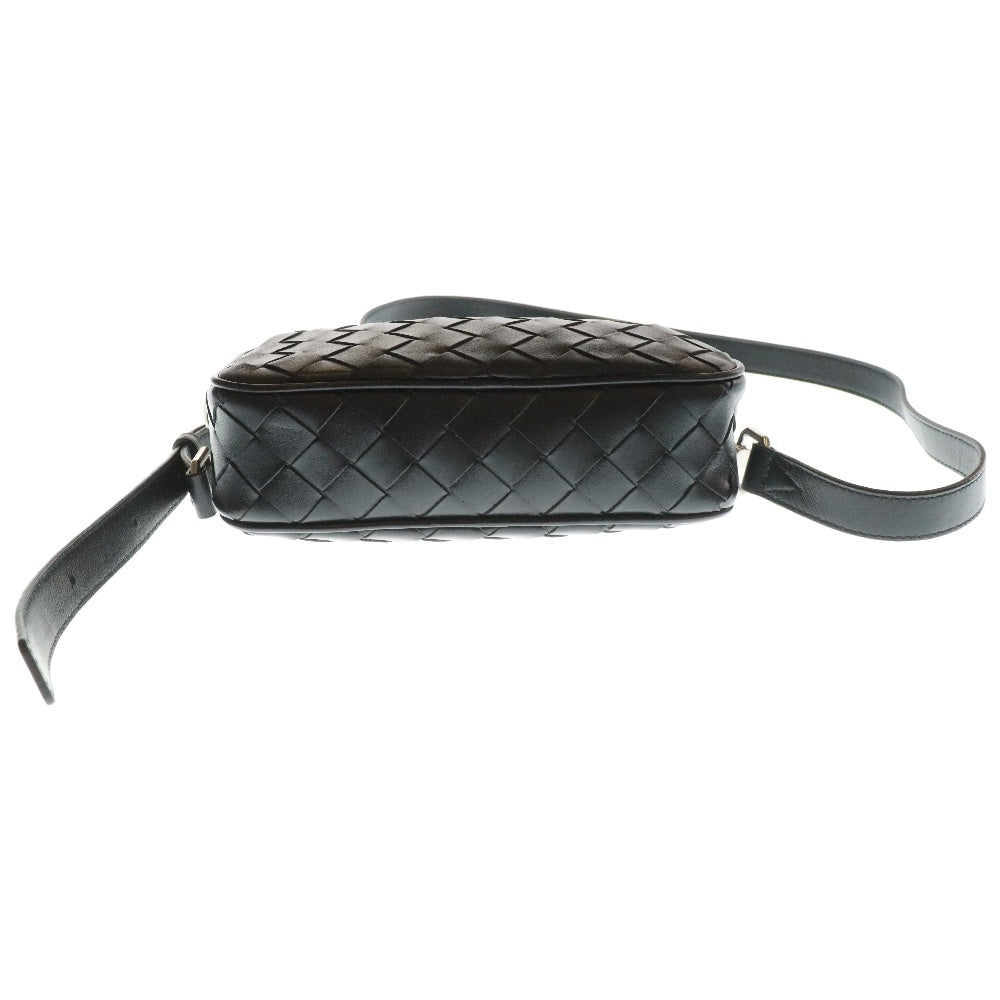 BOTTEGA VENETA(ボッテガヴェネタ) ミニ イントレチャート カメラ レザー ショルダーバッグ ブラック 765911 V2HL18803