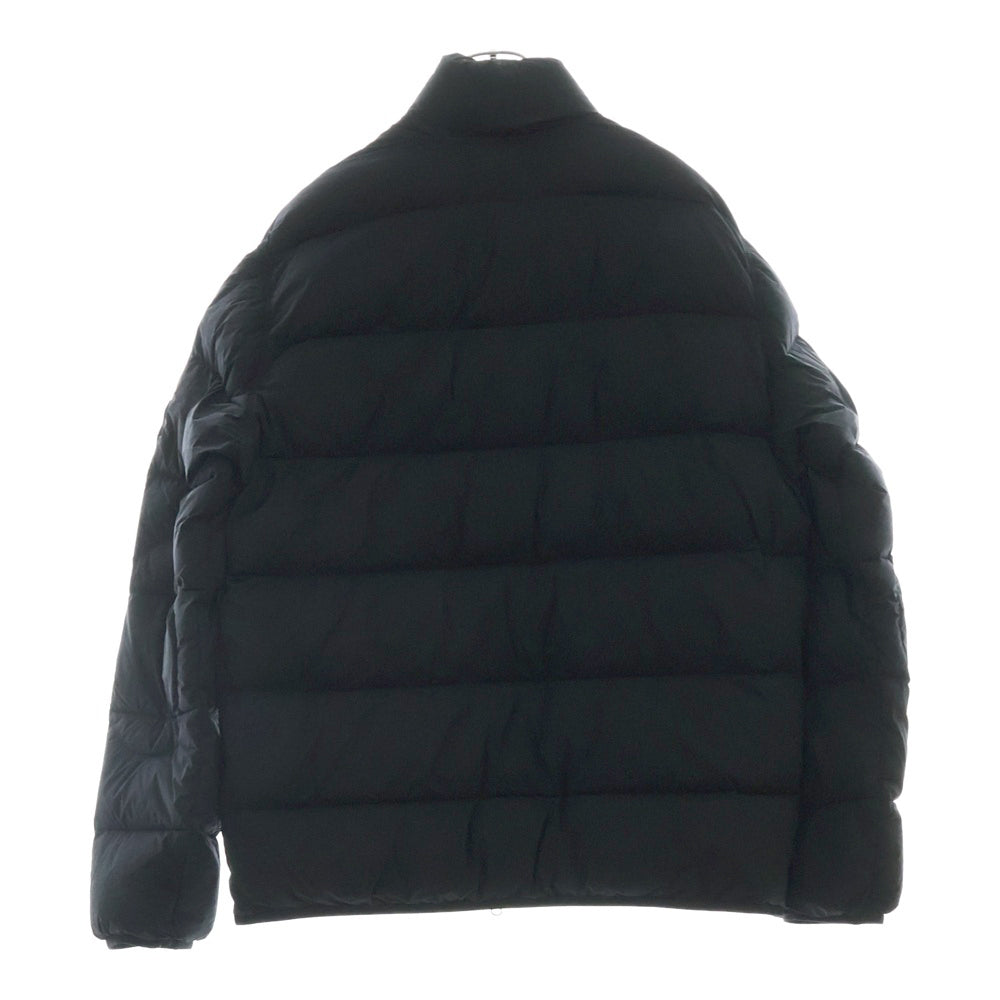 STONE ISLAND(ストーンアイランド) 23AW ロゴワッペン ジップアップ ナイロン ダウンジャケット ブラック 791544028
