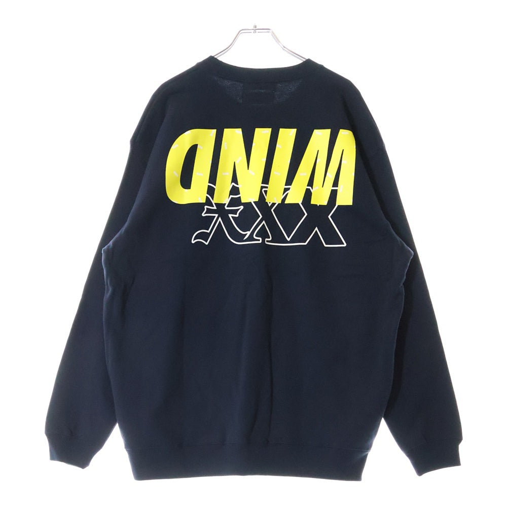 GOD SELECTION XXX(ゴッドセレクショントリプルエックス) 21AW×WIND AND SEA ロゴプリント クルーネックスウェット トレーナー ネイビー/イエロー GX-A21-WSCS-05