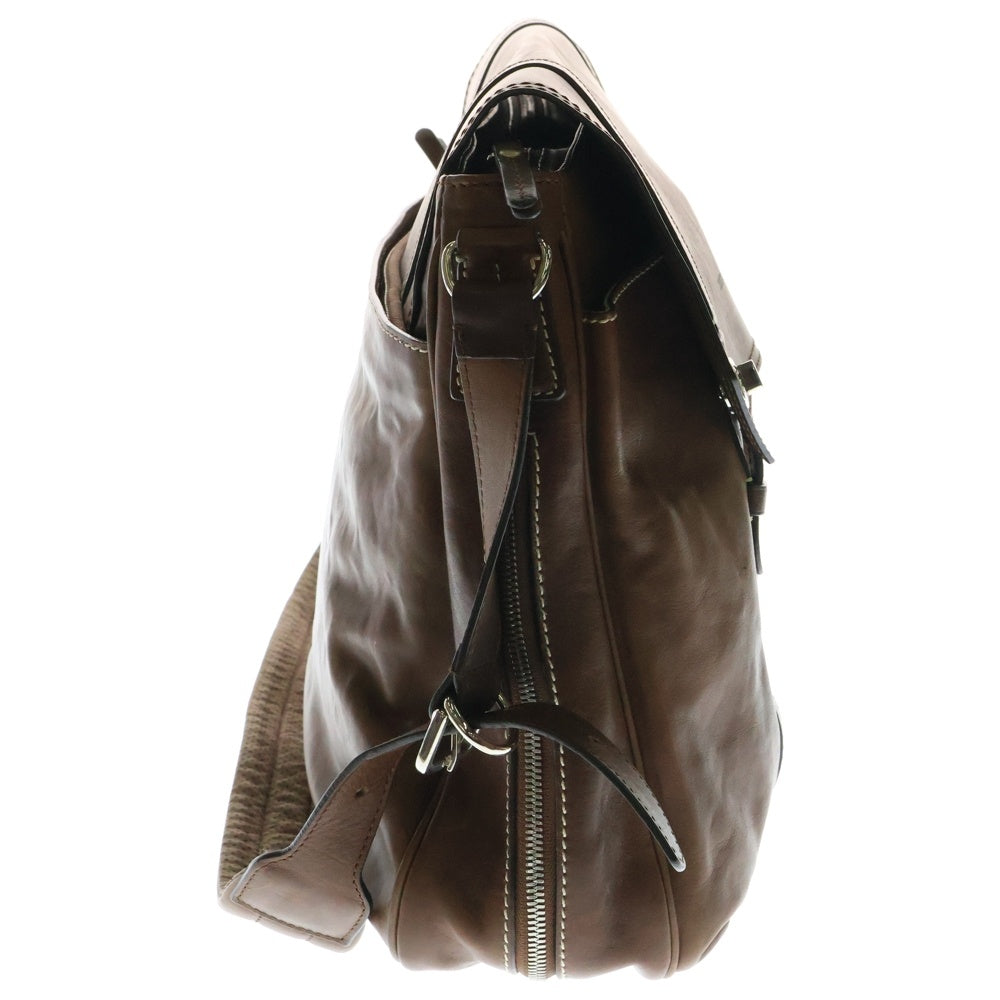 BRUNELLO CUCINELLI ブルネロクチネリ　ショルダーバッグ未使用 BRUNELLO CUCINELLI(ブルネロクチネリ) ロゴ刻印 レザー