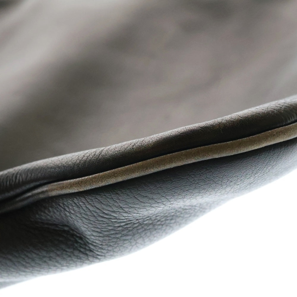 LOEWE(ロエベ) エンボスロゴ レザー ショルダーバッグ ダークブラウン