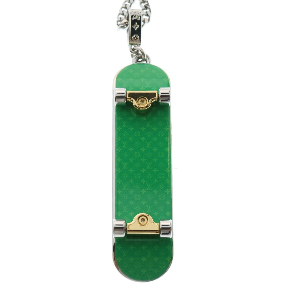 LOUIS VUITTON(ルイヴィトン) モノグラム スケートボード ネックレス シルバー/グリーン MP3277