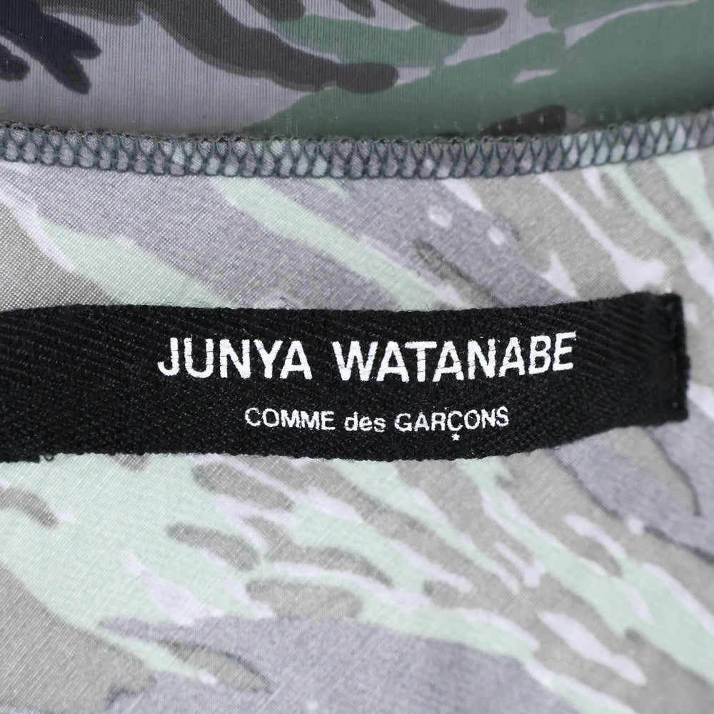 JUNYA WATANABE COMME des GARCONS(ジュンヤワタナベ コムデギャルソン) 94SS 総柄 カモフラ オーバークロスVネック ポリエステル ロングスリーブ クロップド 長袖Tシャツ グリーン JB-100220 AD1993 レディース
