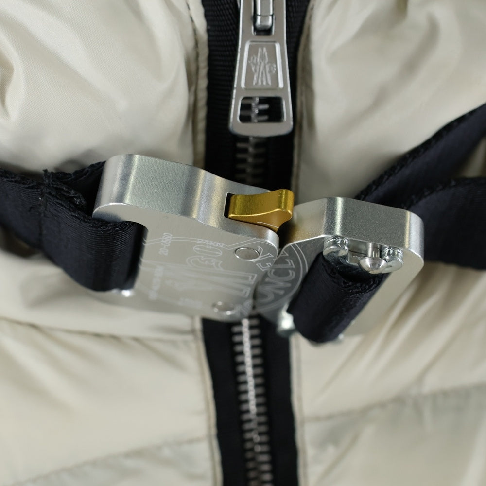 MONCLER GENIUS(モンクレール ジーニアス) 20AW ×ALYX ALMOND アリクス アーモンド ロゴワッペン フーデッド ナイロン ダウンジャケット アイボリー F209Y1B50710 C0631