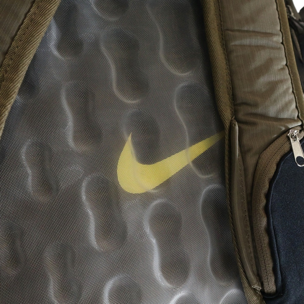 NIKE(ナイキ) ロゴプリント ナイロン バッグパック リュック カーキ