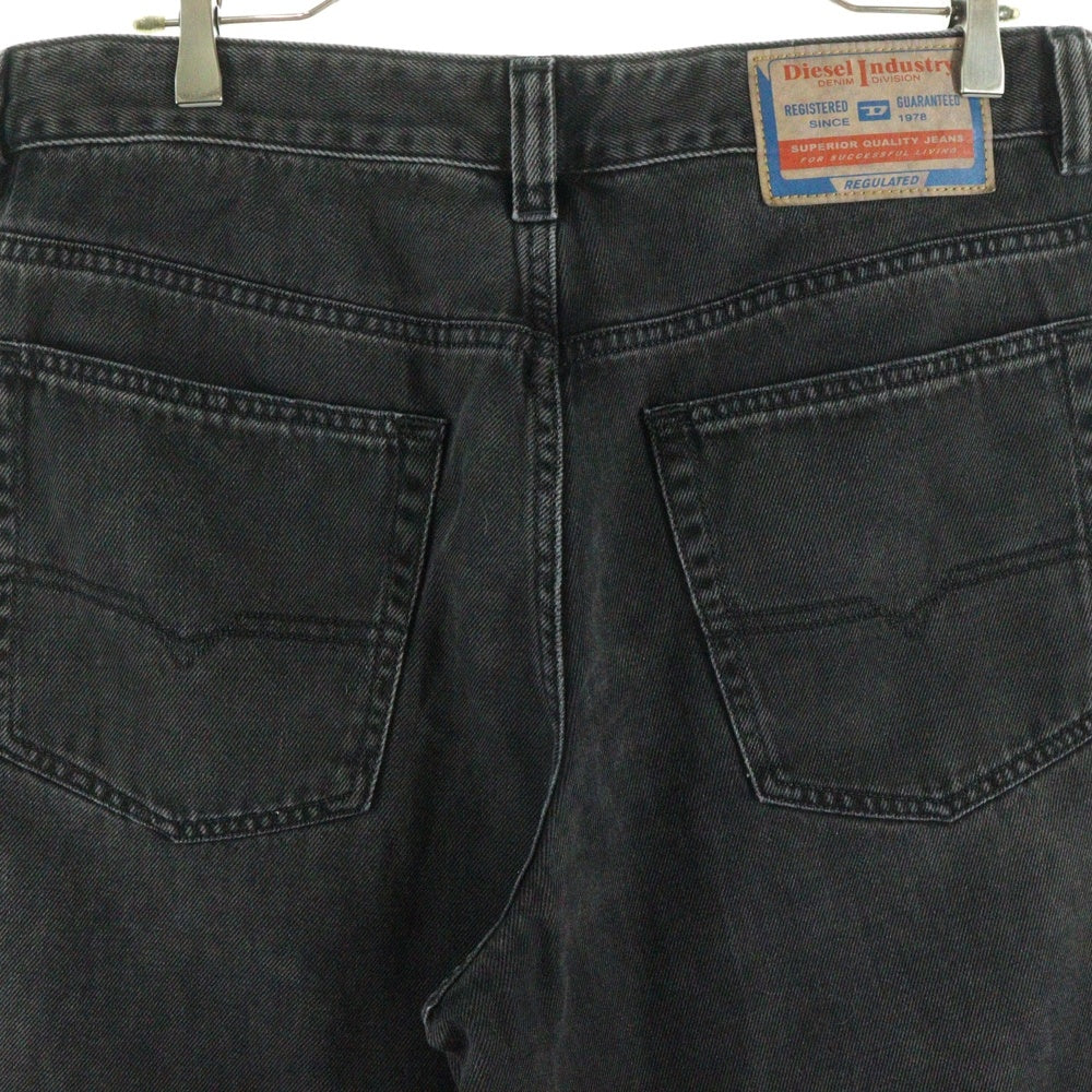 DIESEL(ディーゼル) 2001 D-MACROマクロ ワイド デニムパンツ ブラック A12821