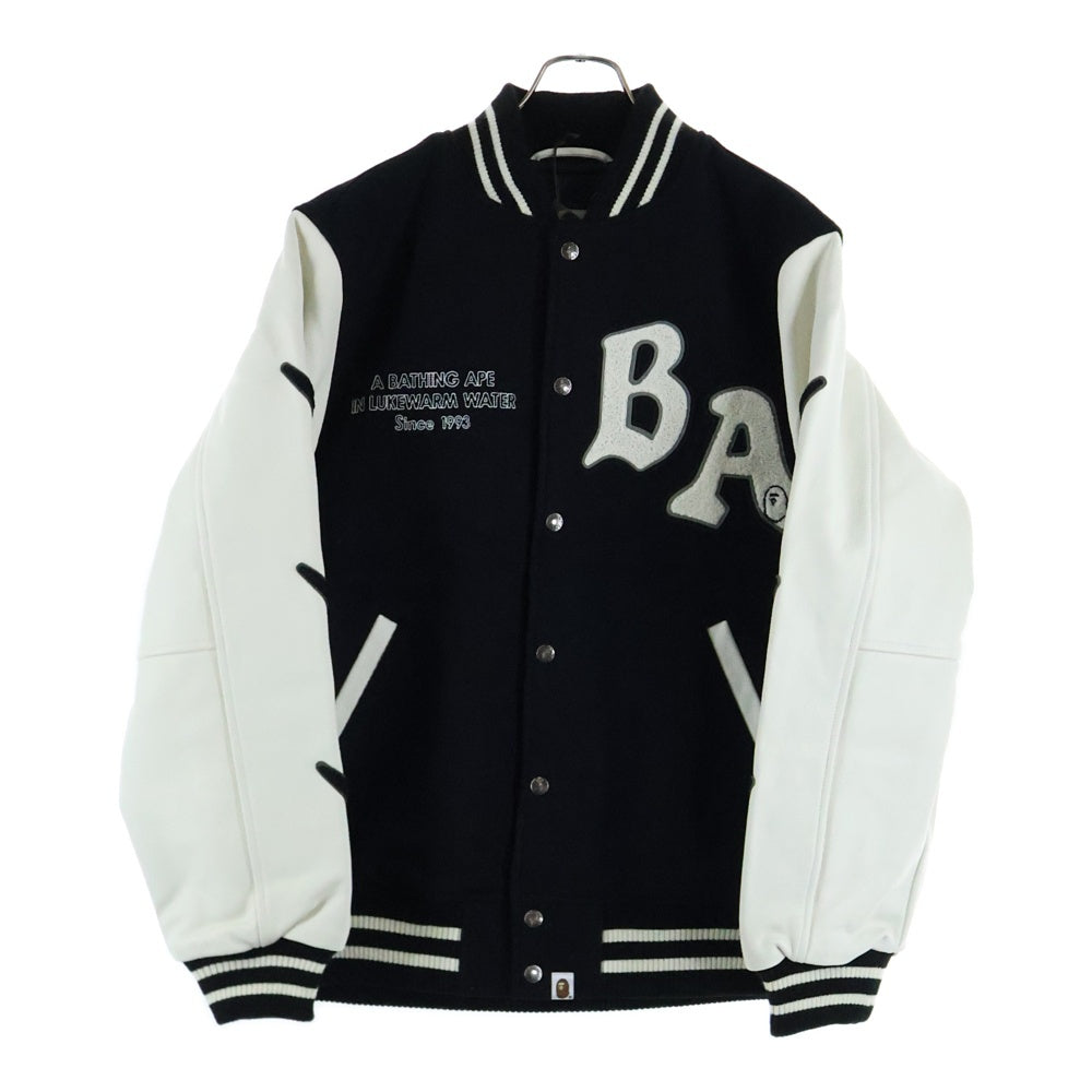 A BATHING APE(アベイシングエイプ) 25AW RELAXED VARSITY JACKET ロゴパッチ リラックス バーシティジャケット スタジャン ブラック/ホワイト 001HJI801001M