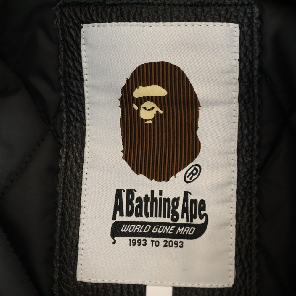 A BATHING APE(アベイシングエイプ) 25AW RELAXED VARSITY JACKET ロゴパッチ リラックス バーシティジャケット スタジャン ブラック/ホワイト 001HJI801001M