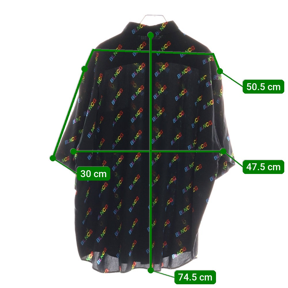 BALENCIAGA(バレンシアガ) ロゴ 総柄 ラージフィット レーヨン ボタンダウン 半袖シャツ ブラック 626938