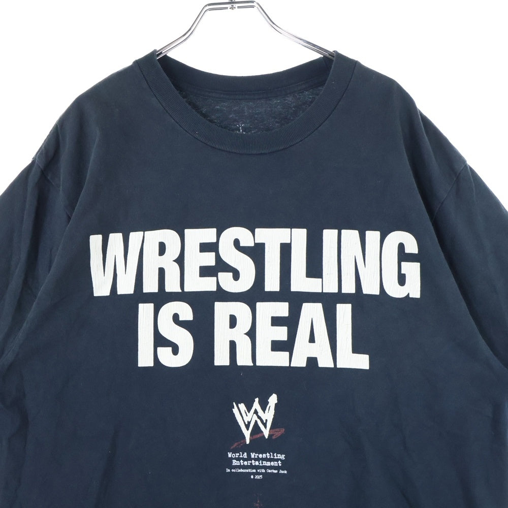 Cactus Jack(カクタスジャック) ×WWE Wrestling Is Real Tee ロゴプリント半袖Tシャツ ブラック