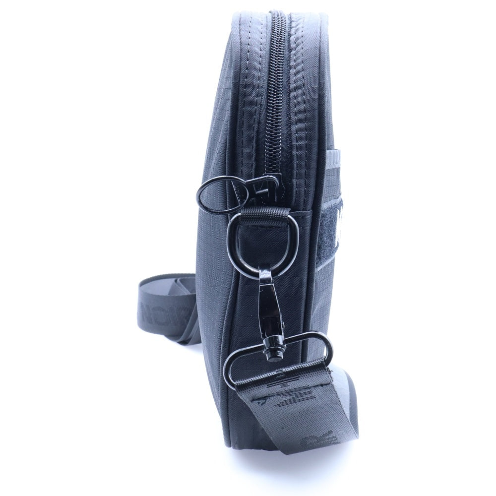 M+RC NOIR(マルシェノア) フロントロゴ リフレクター ショルダーバッグ ブラック